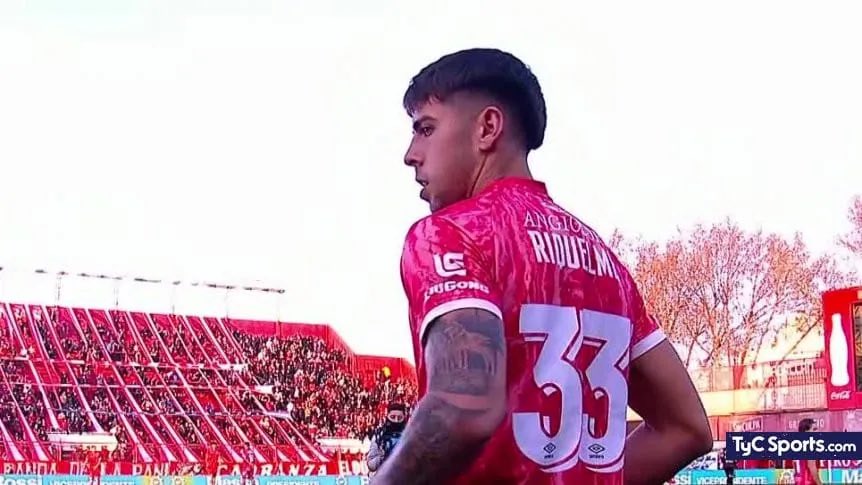 luchoferrariii's tweet photo. #Talleres 🔵⚪️|

🤝Acuerdo entre Talleres y Argentinos Juniors por el pase de Federico Fattori y Roman Riquelme.
💲2.200.000 por el 100% de Fattori.
💲 3.500.000 por el 80% de Roman Riquelme.

🐞Argentinos le debe a Talleres 700.000 dolares por el pase de Francisco Alvarez por lo que la operación quedaría en 5.000.000 usd limpios.