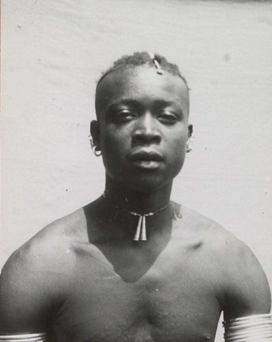 afrocrowns's tweet photo. c.1947 - Bassari youths with traditional hairstyles and piercings 

pd. Guinea https://t.co/Ixv8zcuFdp