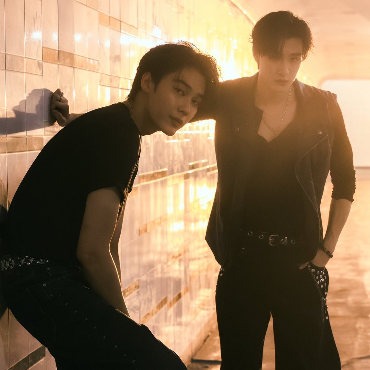 byun_bubu's tweet photo. Tolong belikan mereka pakaian seperti ini saja ganteng nya nambah beribu ribu ribu kali

#TrueColorMV
#MrKillSeries https://t.co/GsUW5did6d