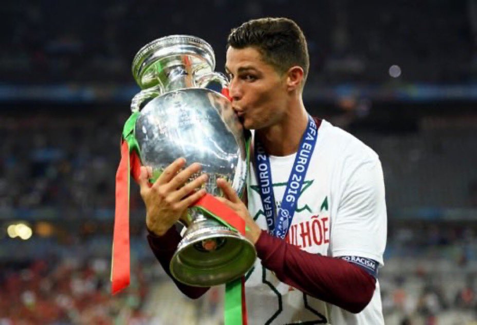 _roterly_'s tweet photo. 🚨🗣Cristiano Ronaldo: "Life goes on, and tomorrow is another day. My greatest achievement with the national team was in 2016; for me, winning the Euro was equal to winning the World Cup." https://t.co/C1JsXVg7vS