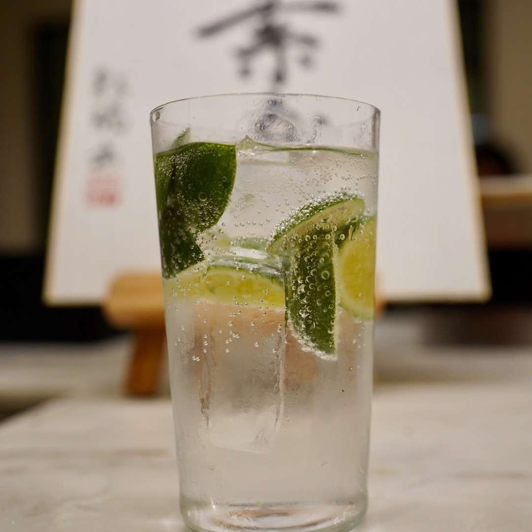 surakuck's tweet photo. すだちトニック
これ、好きです。美しい氷も入ると最高ですね。ありがとうございます。

#soba
#そば
#蕎麦
#蕎麦好きな人と繋がりたい
#素楽
https://t.co/tzoJEcrIN1 https://t.co/ThMhprH67a