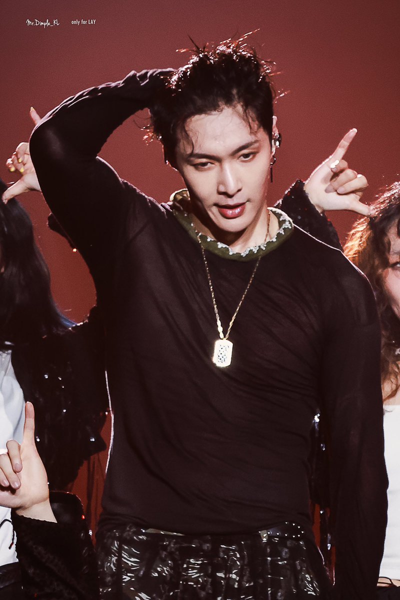 zyxthirsttraps's tweet photo. This is a thirst trap. Don't ask how or why, it just is.
#LAY #张艺兴 #YIXING https://t.co/sZcNBDKdpc