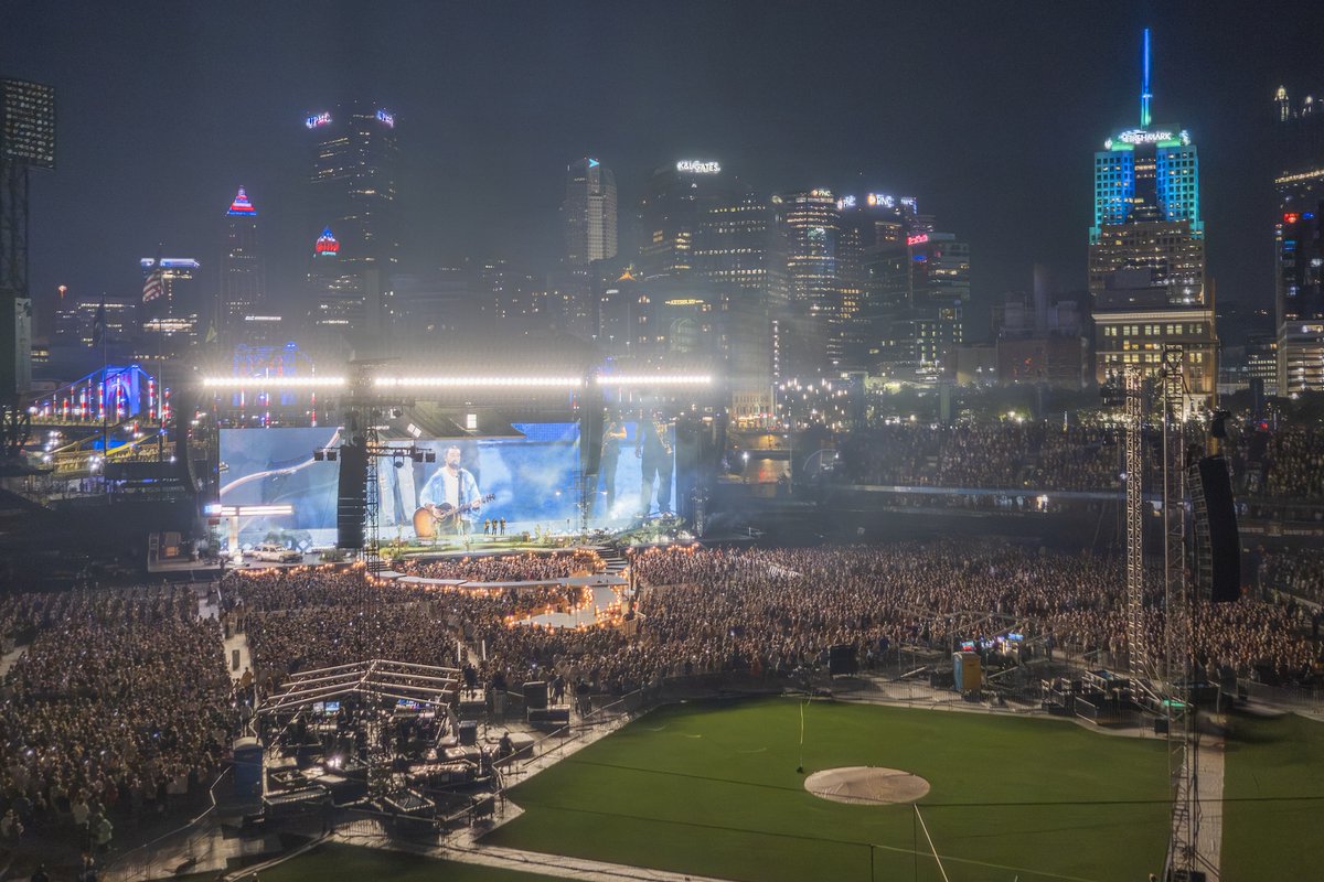 DaveDiCello's tweet photo. On Friday night I saw one of my favorite artists of all time, Noah Kahan, at PNC Park in #Pittsburgh. Definitely one of the best concerts I've ever seen, and the views from the 200-level of the stadium could not have been any more perfect. What a show. https://t.co/v1OgpG8mJ6