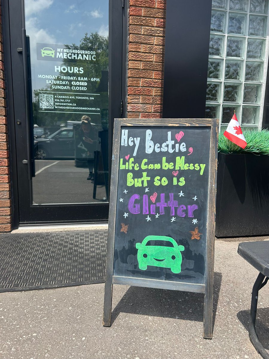 mnmtoronto's tweet photo. A reminder that being a little all over the place can still look pretty good 🎉✨💚😂 #MondayMotivation #PositiveVibes #CommunityLove https://t.co/x9HlXvkVrg