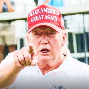 TheGrandeTop10's tweet photo. Who was a better president?

❤️Like for Ariana
🔁Repost for Trump https://t.co/2K45gleNlD