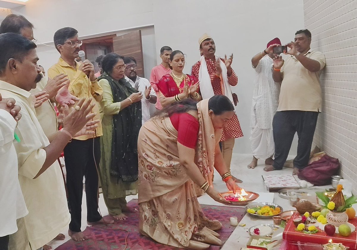 KhanHaroo3817's tweet photo. दि. ०५/०७/२०२६ | अखिल आंबोली सार्वजनिक गणेशोत्सव मंडळाला दुमजली मंडप व हॉलची भेट. आमदार हारून खान यांच्या प्रयत्नांतून नागरिकांसाठी सामाजिक, सांस्कृतिक उपक्रमांना नवे व्यासपीठ. 🚩

#mlaharoonkhan #versova #shivsenaubt #maharashtra https://t.co/OU6sF4cmlT