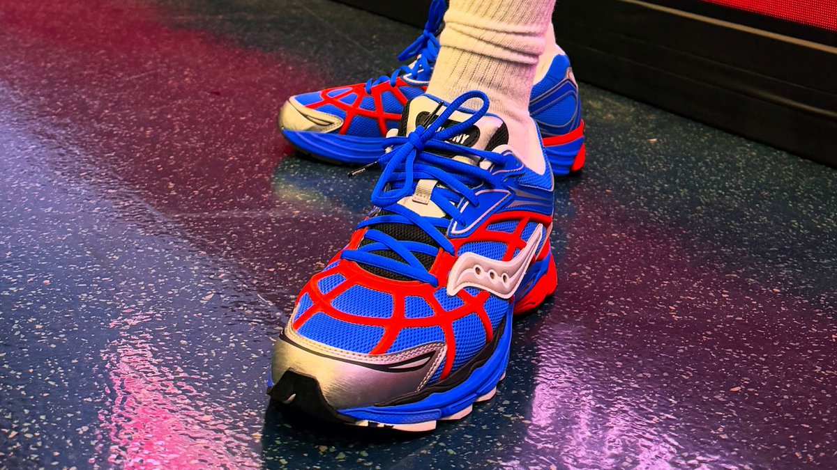 houseofheat's tweet photo. Westside Gunn Previews Two Spider-Man-Inspired Saucony ProGrid Omni 9 Web Colorways 🕷️ https://t.co/eOLbmJGKPU