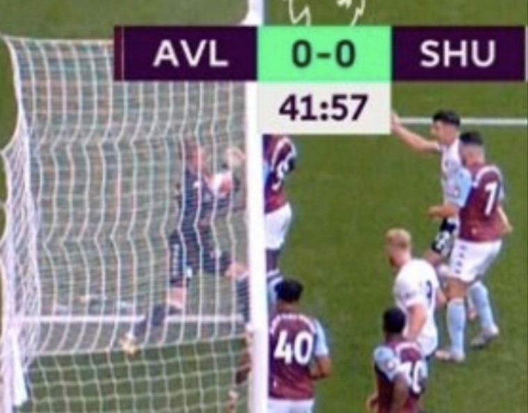 IreFootballHQ's tweet photo. @Cantonadevils He does get a chance he wasn't that great. Now, look, players improve over time or leave to become first choice elsewhere, but when I hear Nyland's name all i can think of is during covid against Sheffield United, when the ball crossed the line, https://t.co/m2wBijZF6v