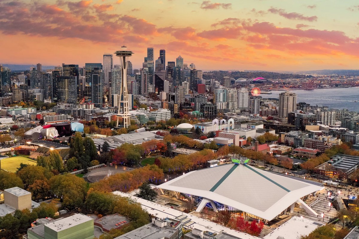berkie1's tweet photo. “I'm just amazed at how good your public transit is. The buses are everywhere. The city is so walkable. You have one of the cleanest downtowns in America. This downtown is as incredible as any place in the world.”

- 60-year old Dallas resident visiting Seattle for World Cup https://t.co/tJCBsppArk
