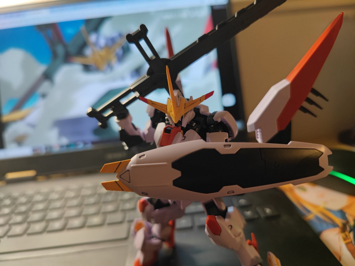 Tudou_0v0's tweet photo. 初めてバルバトス系のHGを組んだんだけど、関節がヤバいって聞いてたのに、実際組んでみたら意外と良かったよ。 https://t.co/2F9dseVINJ