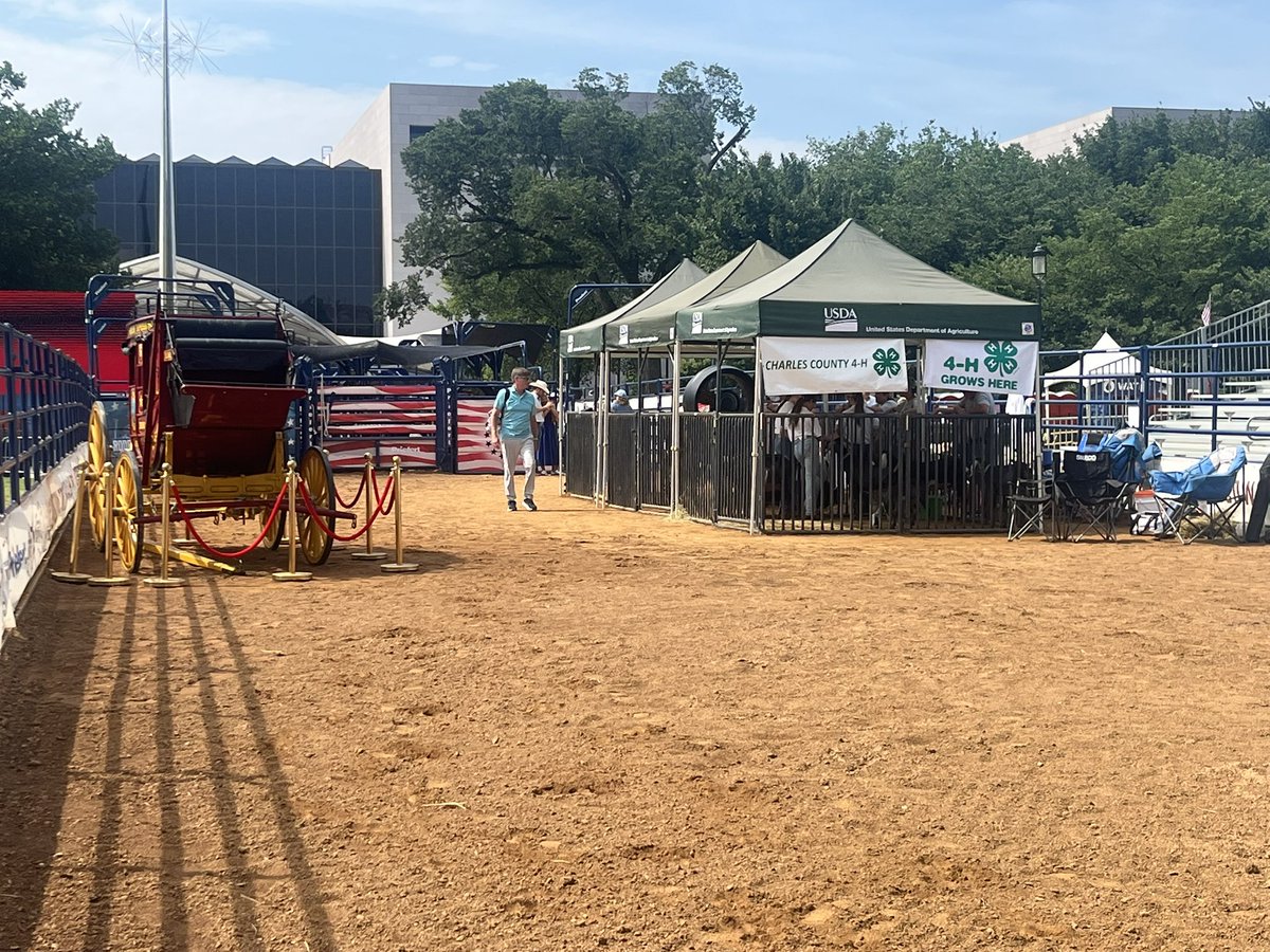 EricMayberryTFB's tweet photo. No doubt, I am proud to be a Tennessean. Seeing Tennessee on display at the Great American State Fair makes me even prouder. Special time to be in Washington, D.C. to see Tennessee and agriculture in the spotlight. https://t.co/jkvjrmgOPr