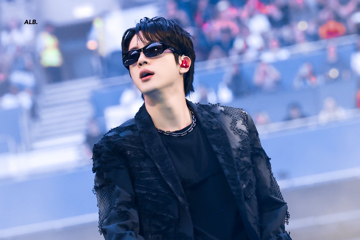 ALittleBraver92's tweet photo. 260706 HD

#방탄소년단진 #김석진 #석진 #진 #BTSJIN #JIN 
#BTS_WORLDTOUR_ARIRANG
@BTS_twt https://t.co/JSos8PAAY7