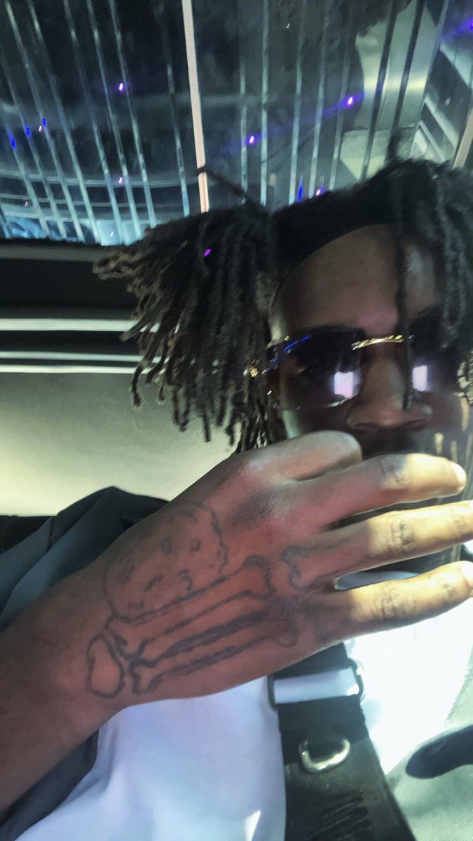 rellobuckss's tweet photo. 〽️💰 https://t.co/vvWe2dYB1l
