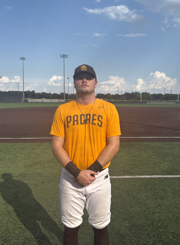 FiveToolCollege's tweet photo. F: @PadresCollege Scout 8, Dallas Select Baseball 2
PoG: @jake_fults 2-4, 3B, 2B, 2R
Hitter: @kadorobardey 2-3, 3B, 2 RBI, R
Pitcher: @BerkeleyRoddy 3 IP, 6K, 3H
Notable: @Chandler_M24 2-4, R, 2 RBI
Notable: @lilyadi808 2-3, R | 1 IP, K
Notable: @cadestuckey9 1-3, HR, 2 RBI https://t.co/XsBO36kLTi