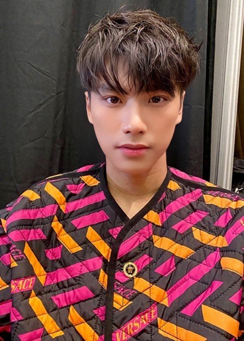 JaciPawat's tweet photo. Bom dia, meu raio de sol, tenha um ótimo dia. 🥰🧡🫶🏼
#ohmpawat @ohmpawatt https://t.co/Cokg8IVjqz