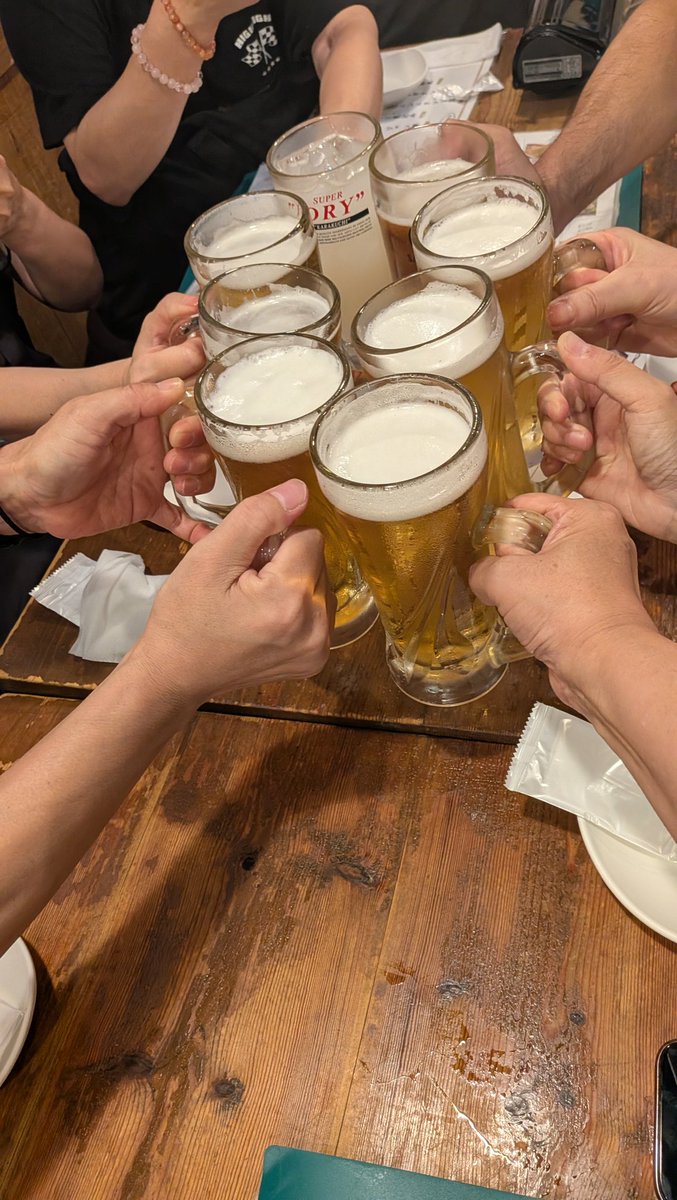 gkw330's tweet photo. ヨソプソロコン💛2日間がめちゃくちゃ楽しすぎてちょっぴりロスです🥹

2日間ご一緒してくれたイツメン💚各日でお会いできたLightちゃん🌹💡打ち上げしたり🍻ソンムル交換したり🎁ほんとにほんとにいつもありがとう🫶🩷

また次会えることを楽しみにしています😊✨
そして早くギグに会いたーい💚💚💚 https://t.co/smB4UfMOi7