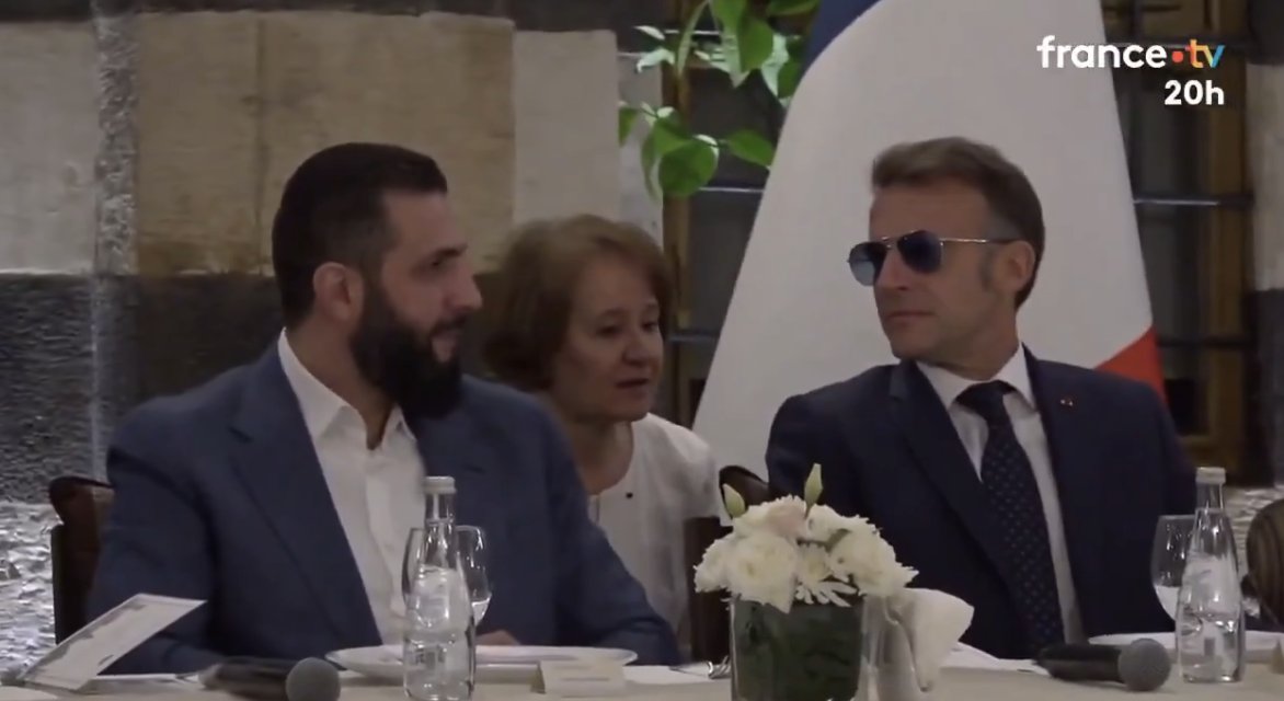 Charles_Lister's tweet photo. Macron's visit to #Syria is a major development by itself.

All the more so that it's an overnight visit -- beginning this evening with a tour of #Damascus, the Umayyad Mosque, Jabal Qassioun &amp; more, followed by substantive meetings tomorrow.

An overnight stay is a big statement https://t.co/hH5yMno5xF