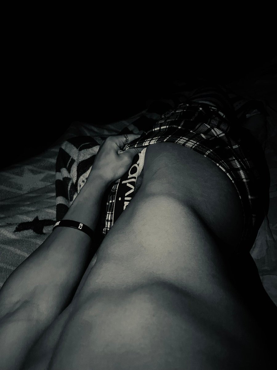 NeikerLean's tweet photo. Quien viene a dormir conmigo.?👀🫠  https://t.co/kPdzRBQr8B https://t.co/piObgsxQX6