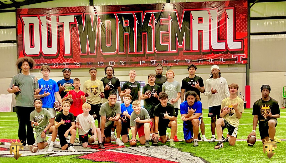 HallTechSports1's tweet photo. 👀”RC: July Fine Tuning Underway”
@raisingchamps_  

(1/2 🧵)

Final month of Summer for the QBs/WRs & OL/DL .….we are now 40 days or less from Alabama HS 🏈💫

Are you built to be a champion? 

Several athletes are still sharpening until the season start 🔜…..Much Respect to all that are working….

RC Trainers💫:
Coach Galu, Taulia, @PateSawyer
@JustinPegues1 @JB_Mitchell13 @THORSALANOA 

#raisingchampions #qbdevelopment #qbtrainer #qbmentor #accuracy #consistency

➖💫QBs & WRs Session 💫➖

College QB 💫
@Justinp081 

2028💫
@CalebSoreano 
@TDaniels__ 

2029💫
@MakoaRego 
@ZayenC7 
@Hank_tank16 

2030💫
@JahariNation 
@KrestonKissic 
@KekoaWilson1of1 
@demartez_7 

2031💫
@BlakeAdams_QB 
@ColtDefoor1of1 
@BrysonStoker15 

2032💫
@Elijah_Dabbs 
@MicahLynn_32 

2033💫
@EastonFalany 

2035💫
@JakinDabbs 

——-WRs———

College WR💫
@_KenaRego_ 

College DB💫
@tal

2031💫
@CorbettLovelady 

#AlabamaTop4 @FieldView_1 @dtagovailoa @BrandonHuffman @Top25PublicHSFB @Andy_Villamarzo @CrimsonCoverage