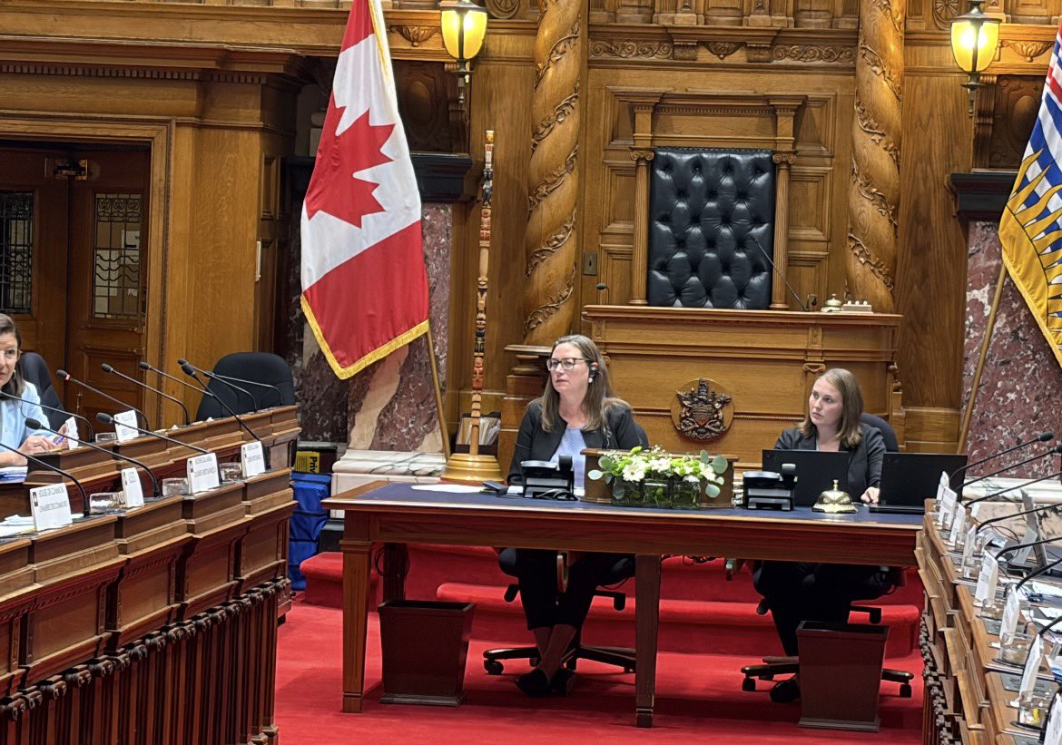 CFifeKW's tweet photo. Commonwealth Women Parliamentarians from the 🇨🇦 Region met today in beautiful BC. Excellent sessions on the critical role of women legislators who are tackling GBV including the non-consensual distribution of intimate images, healthcare - inclusive of fertility @CWPCanada https://t.co/VjpvfEplRV