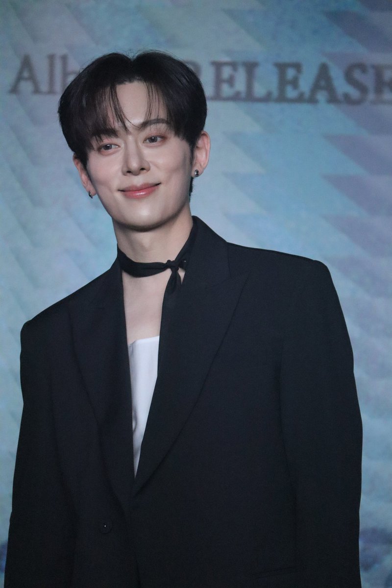 _djsy_'s tweet photo. #보이프렌드 #BOYFRIEND #FCLIVE
#동현 #DONGHYUN #ドンヒョン https://t.co/Ej3b4BVUH3
