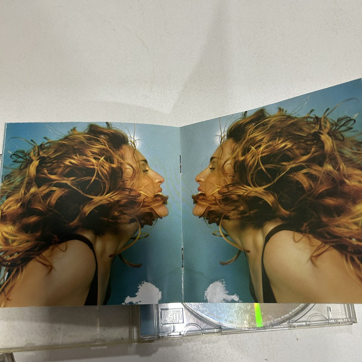 warriorofflove's tweet photo. ray of light - madonna (cd) https://t.co/ihGARCskYc