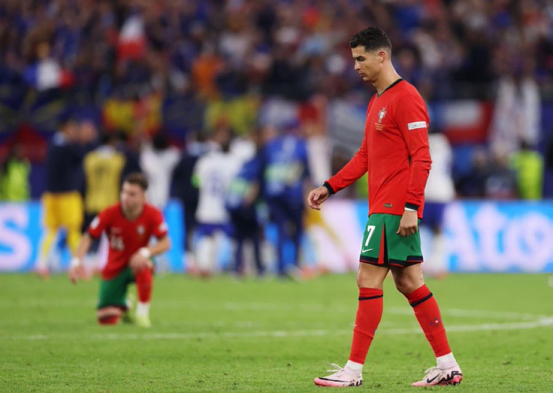 fahdalruqi's tweet photo. معلومة تاريخية 

رونالدو أكثر اللاعبين تعرضا للهزائم في كأس العالم بواقع 9 هزائم 

محطم الأرقام ابو جونيور https://t.co/jSUYzUn9S7
