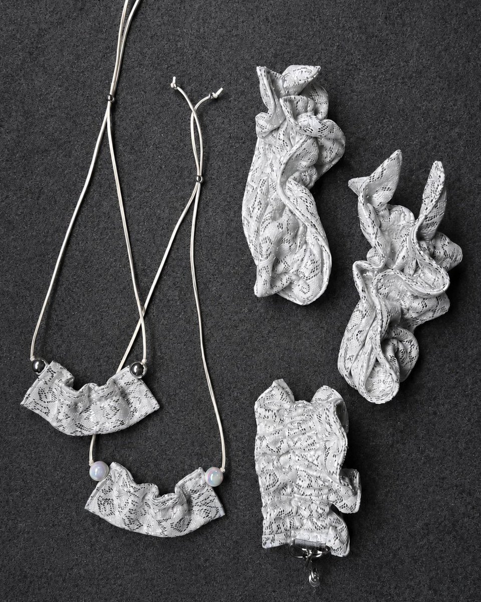 taronlanka's tweet photo. @handmadezakkaf 
ふくおかハンドメイド＆雑貨フェスタ2026夏
出展します‼︎
新作シルバーパイソンフリルネックレス、スマホストラップ、ワイヤーブレスレット、ご用意しております♥︎
是非お立ち寄り下さいませ

#ふくおかハンドメイド
#taronlanka https://t.co/VMCwSuRi0x