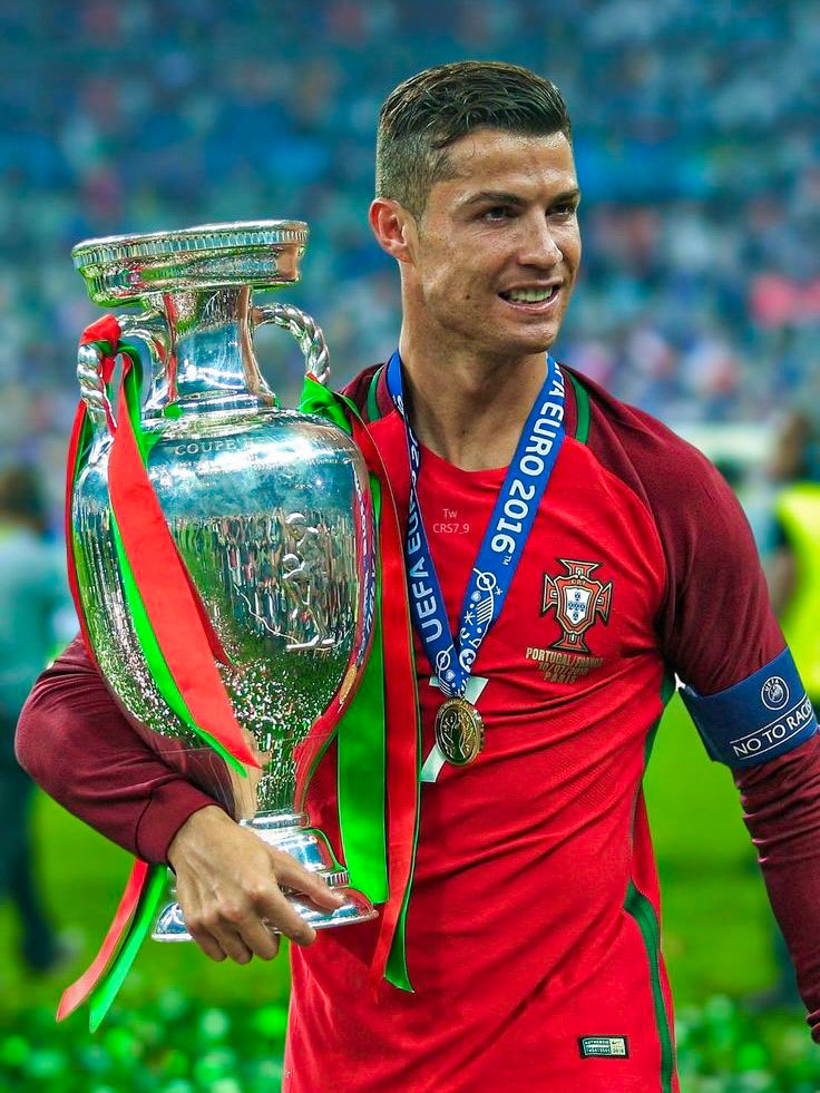 Fooootest's tweet photo. ロナウド登場前のポルトガル🇵🇹

W杯出場はわずか3回
　　　　↓
ロナウド登場後は6大会連続出場

W杯優勝には届かなかったが
それでもポルトガルにタイトルをもたらし
“W杯常連国”に変えた男👑 https://t.co/7VMqy70MQC