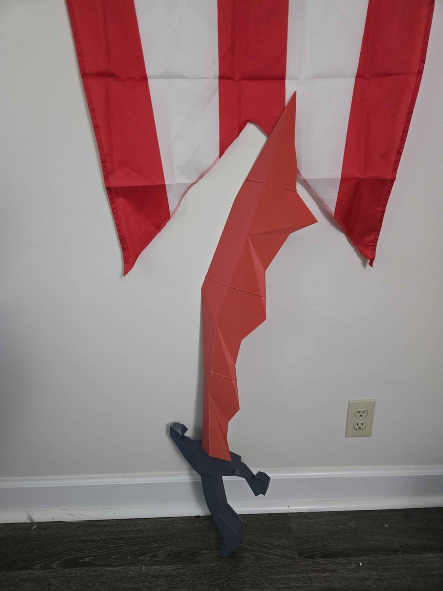LifeSizedOSRS's tweet photo. Life sized dragon scimitar https://t.co/4mIHmQfJ4P