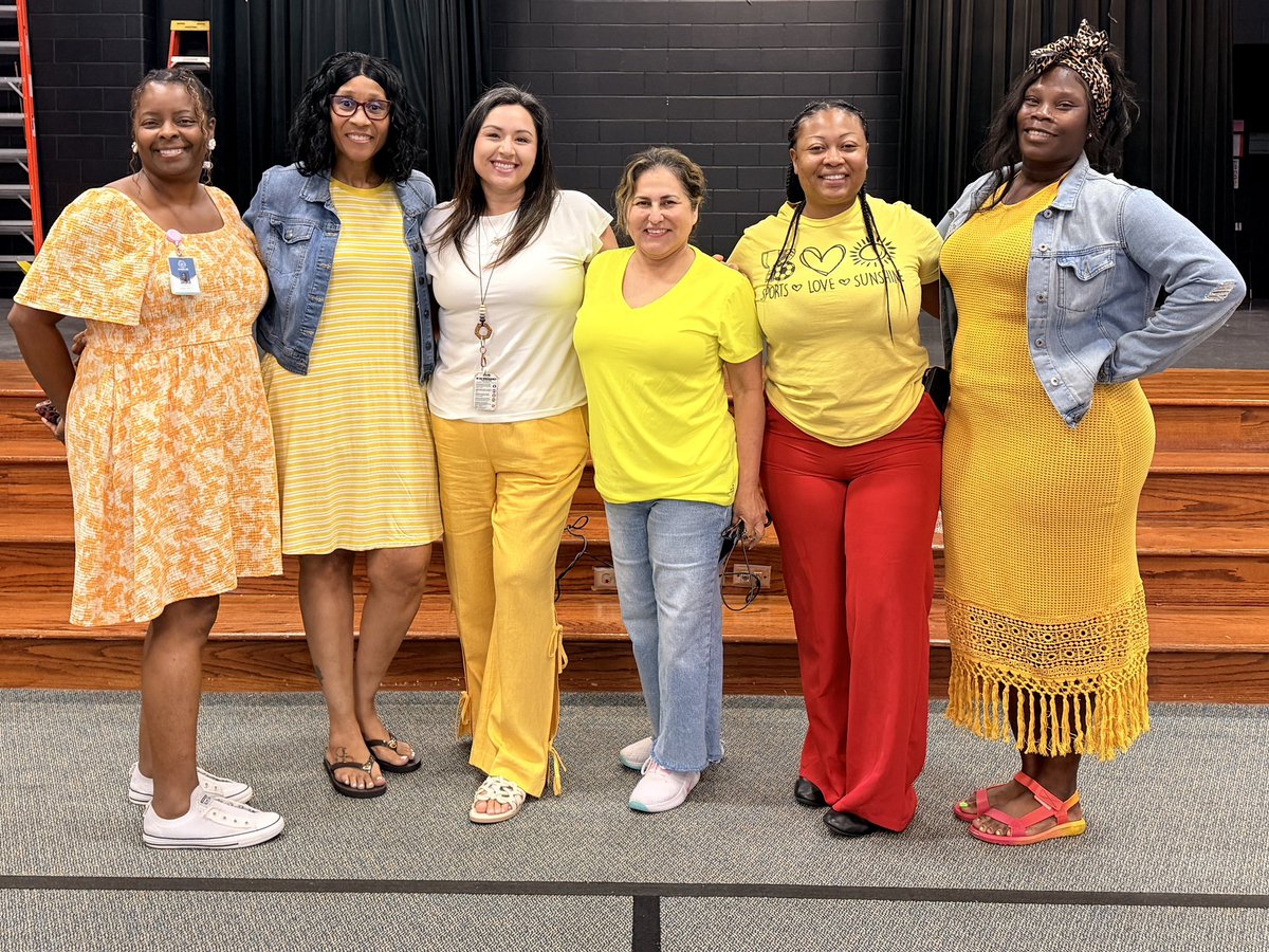 Linette_Lara's tweet photo. We wore yellow today because this week is shining bright! 💛☀️ As we kick off our final week of Summer School, we’re celebrating the joy, growth, and memories we’ve made together. Let’s finish strong and make every moment count! 🌟📚 #ShineBrightThisSummer #FinalWeek https://t.co/ojFgwtV9ng