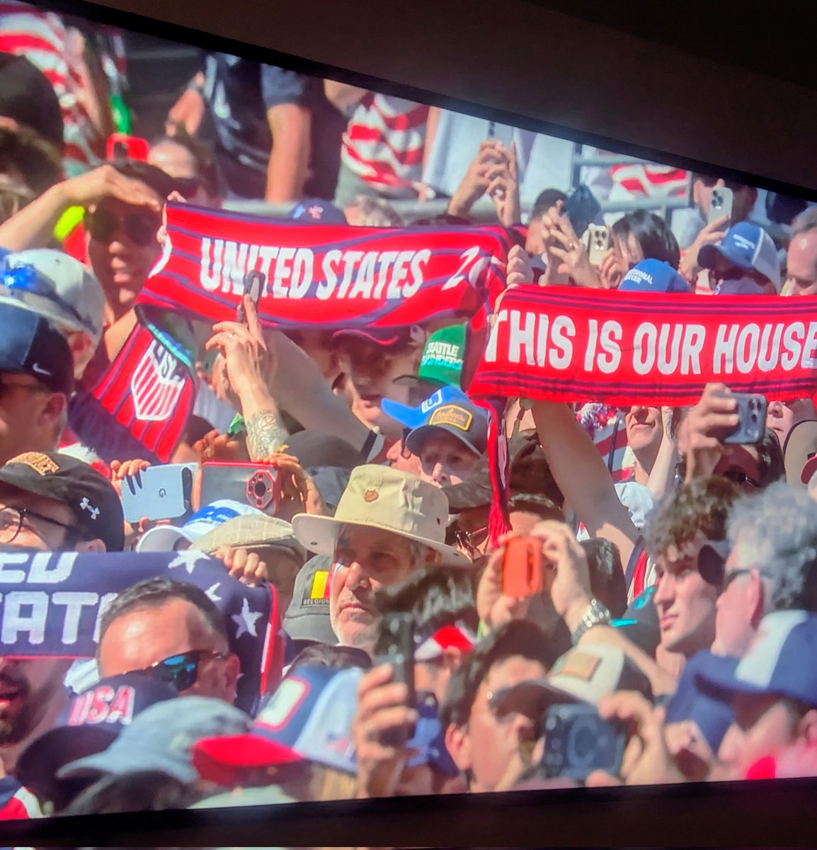 Tannethrill's tweet photo. Let's do this boys. GO USA!! 🇺🇸 #USsoccer #FIFAWorldCup #WorldCup2026 https://t.co/yoiUa6rj95