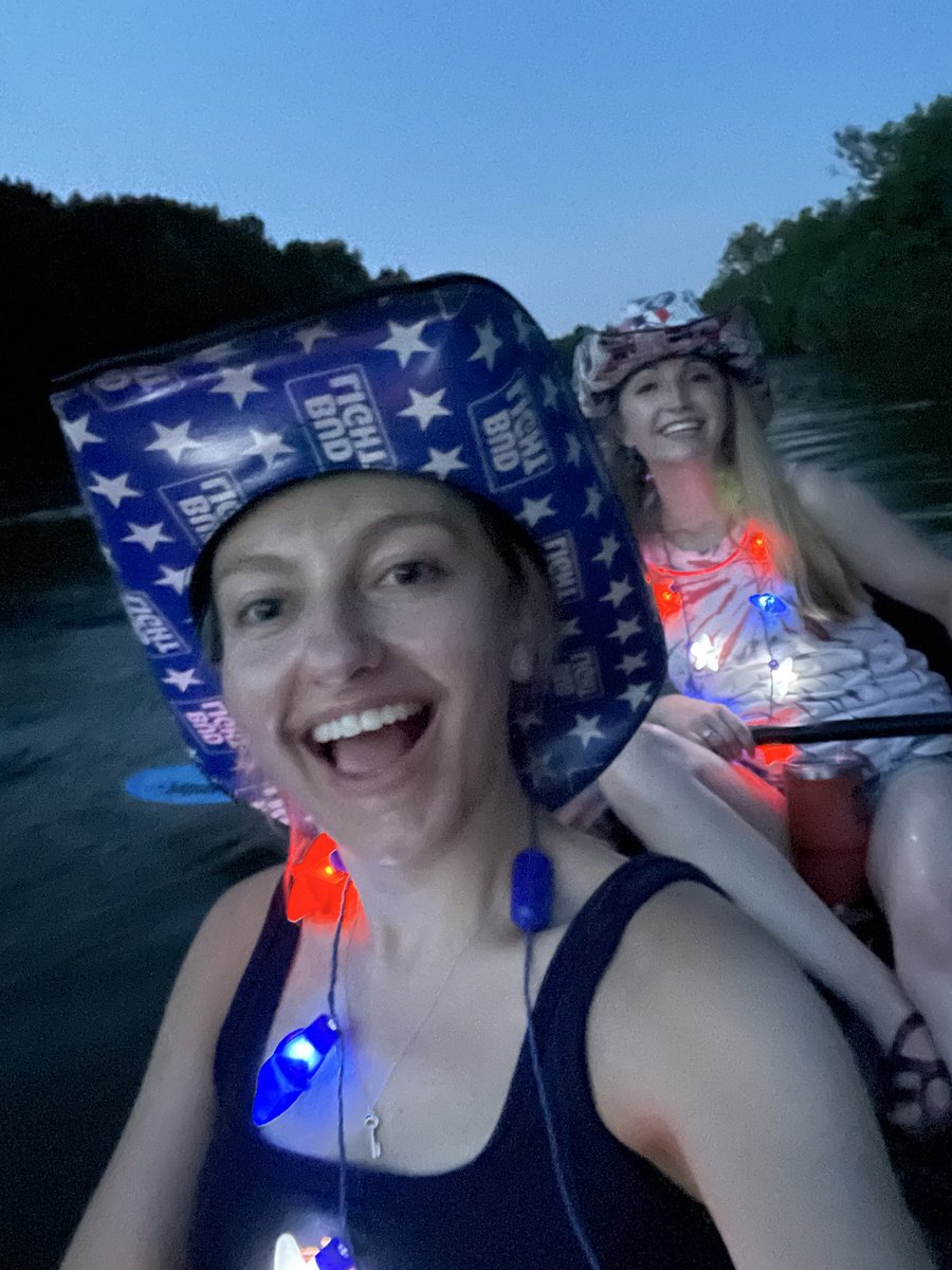 LeannGoodzey's tweet photo. Ran tables all night https://t.co/wNKbit7QCL