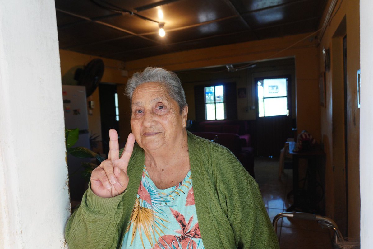belén tweet media