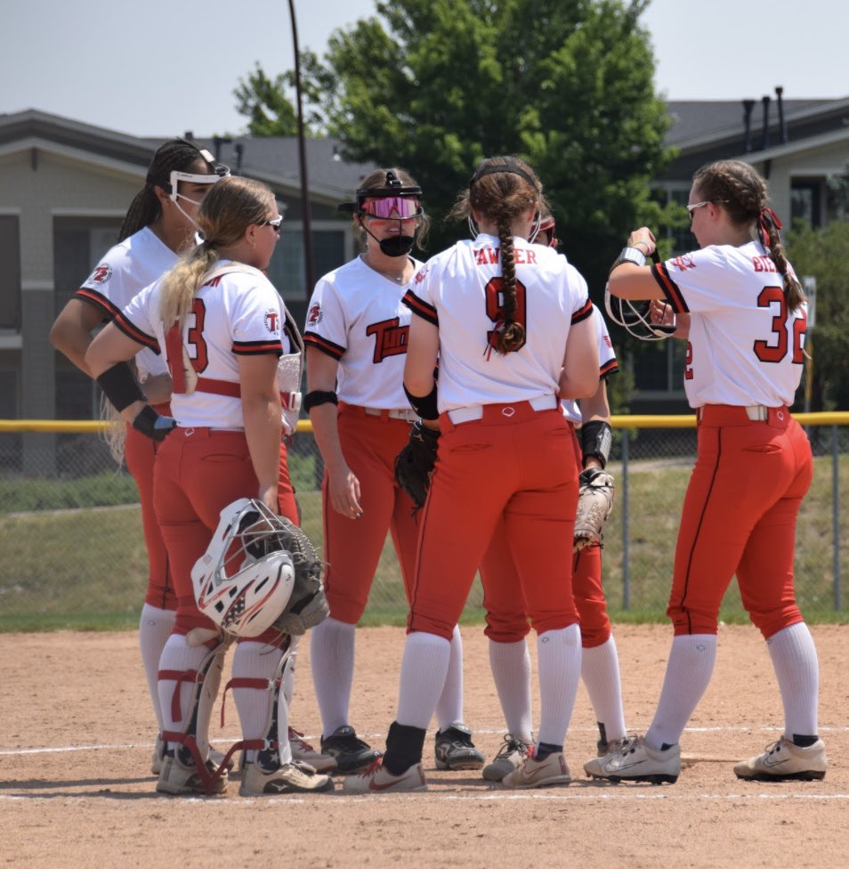 AvaA2027's tweet photo. A few more pictures from Colorado because my ❤️’s still there! 
@Turnin2Softball 
@Turnin2_Vawter 
@Albion_Softball 
@CoachCiWilSan 
@CoachKevin48178 
@BeEast_Softball 
@CollegeBDJocks https://t.co/tVaYJxdcys