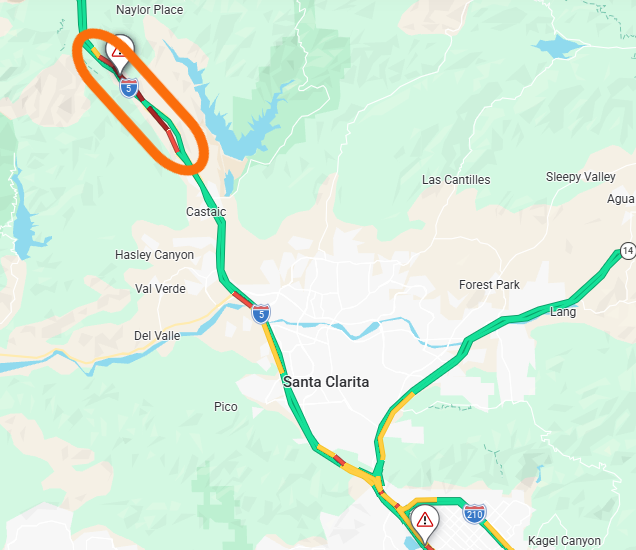 CaltransDist7's tweet photo. 🔥 BRUSH FIRE ON NB I-5 IN TEJON PASS 🔥

Tejon Pass: on northbound I-5 at Templin Highway the three right lanes are closed. Car carrier fire sparked a brush fire on the hillside. 

https://t.co/O37QesJHpw https://t.co/GUP1VQWDvi