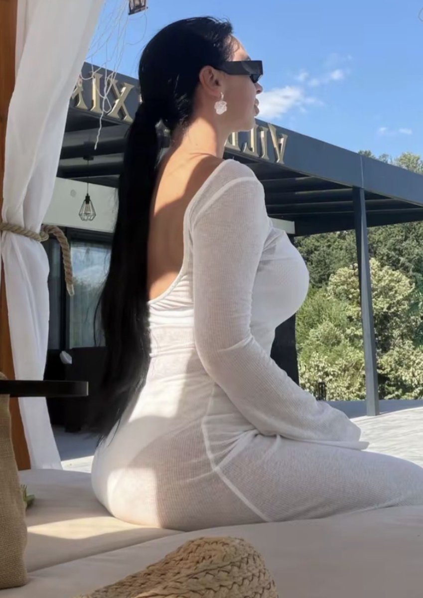 IrlGoonAddictt's tweet photo. This slutty milf needs you to cum for her #slut #whore #milf #cum #cumtributeِs https://t.co/TLZ985oSAa