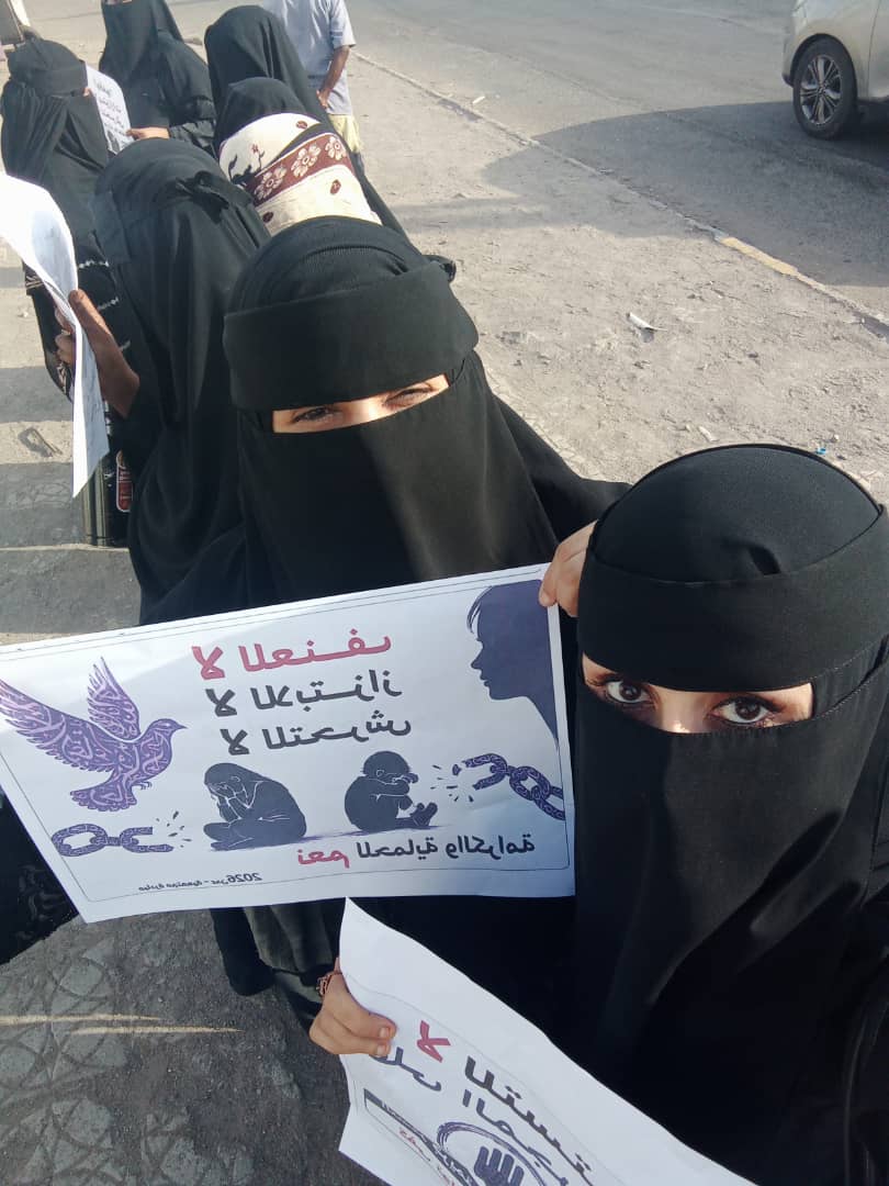 hashim11313341's tweet photo. اتقوا الله بعدن واهلها ستلاحقكم اللعنات الئ قبوركم  وكل سوئ عملتوه في عدن وابنائها سيجازيكم الله كما جازئ من سبقوكم بالذل والهوان والامراض والاوبية والشتات وما كسبتوه من مال لا محاله عشاء للاطباء والمستفيات وما كسبتوه من مال حرام لاولادكم   باذن الله امراض واوبيئة وفتنة لهم يا ظل https://t.co/Qa3mGIM7bl
