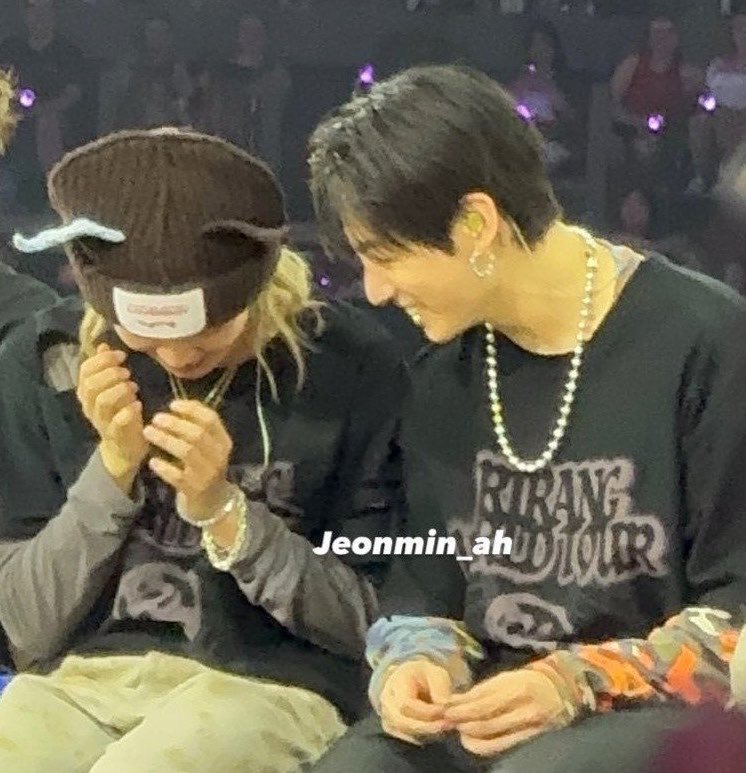 Minkookearn4's tweet photo. จองกุกจีมินน่ารักมากมั้ย🥹 https://t.co/YIagEQsbux