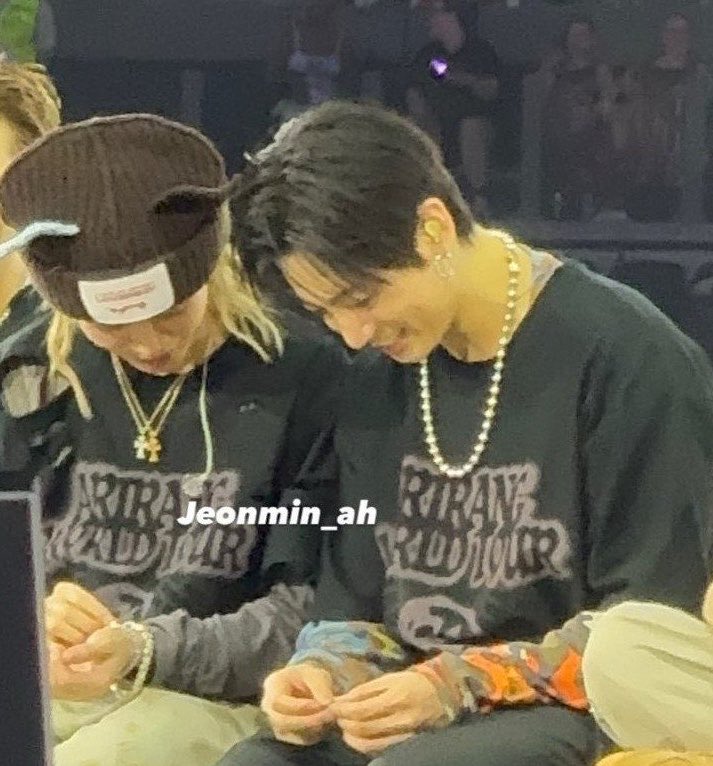 Minkookearn4's tweet photo. จองกุกจีมินน่ารักมากมั้ย🥹 https://t.co/YIagEQsbux