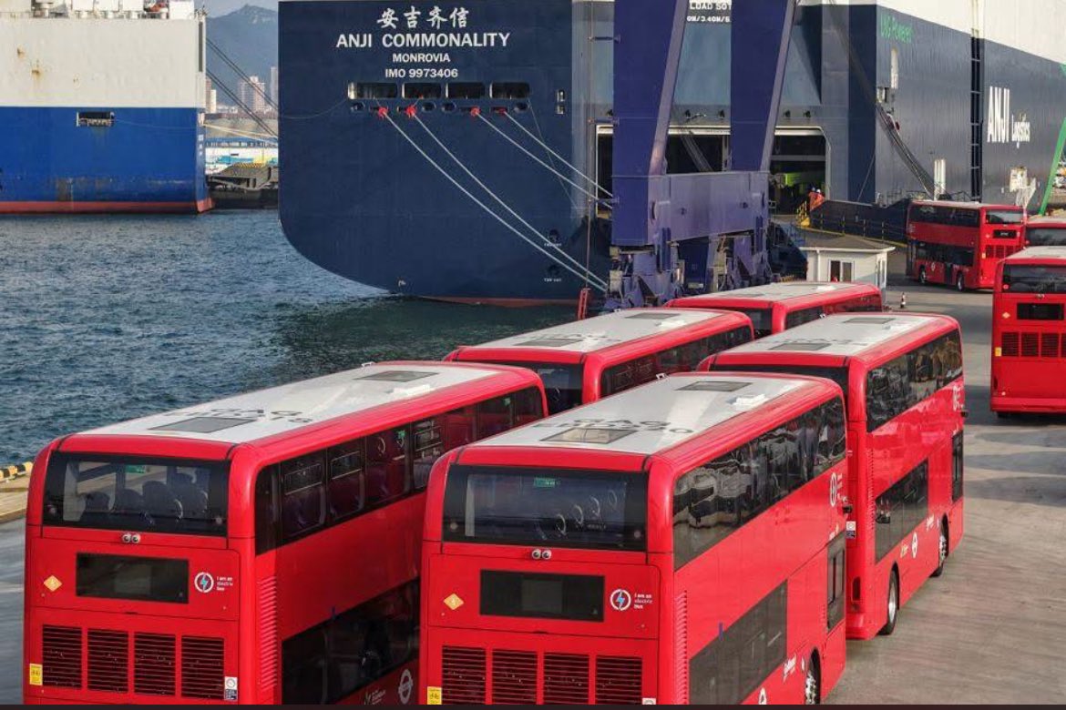 YiQiang_Lin's tweet photo. A total of twenty-two BYD electric double-decker buses on Sunday were shipped from Yantai Port in Shandong Province to the United Kingdom.

The buses will subsequently be put into service in London's public transport system. #fjsgwfuk https://t.co/rboMYOuAXC