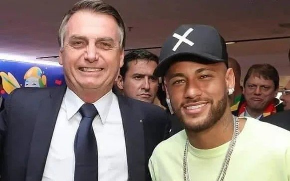ArabGuy56's tweet photo. "Study hard, become a doctor, engineer, or teacher. They are the ones the world needs. Don't idolize footballers; some of them are pure trash"

Jose Mourinho https://t.co/3wen9ax3Au