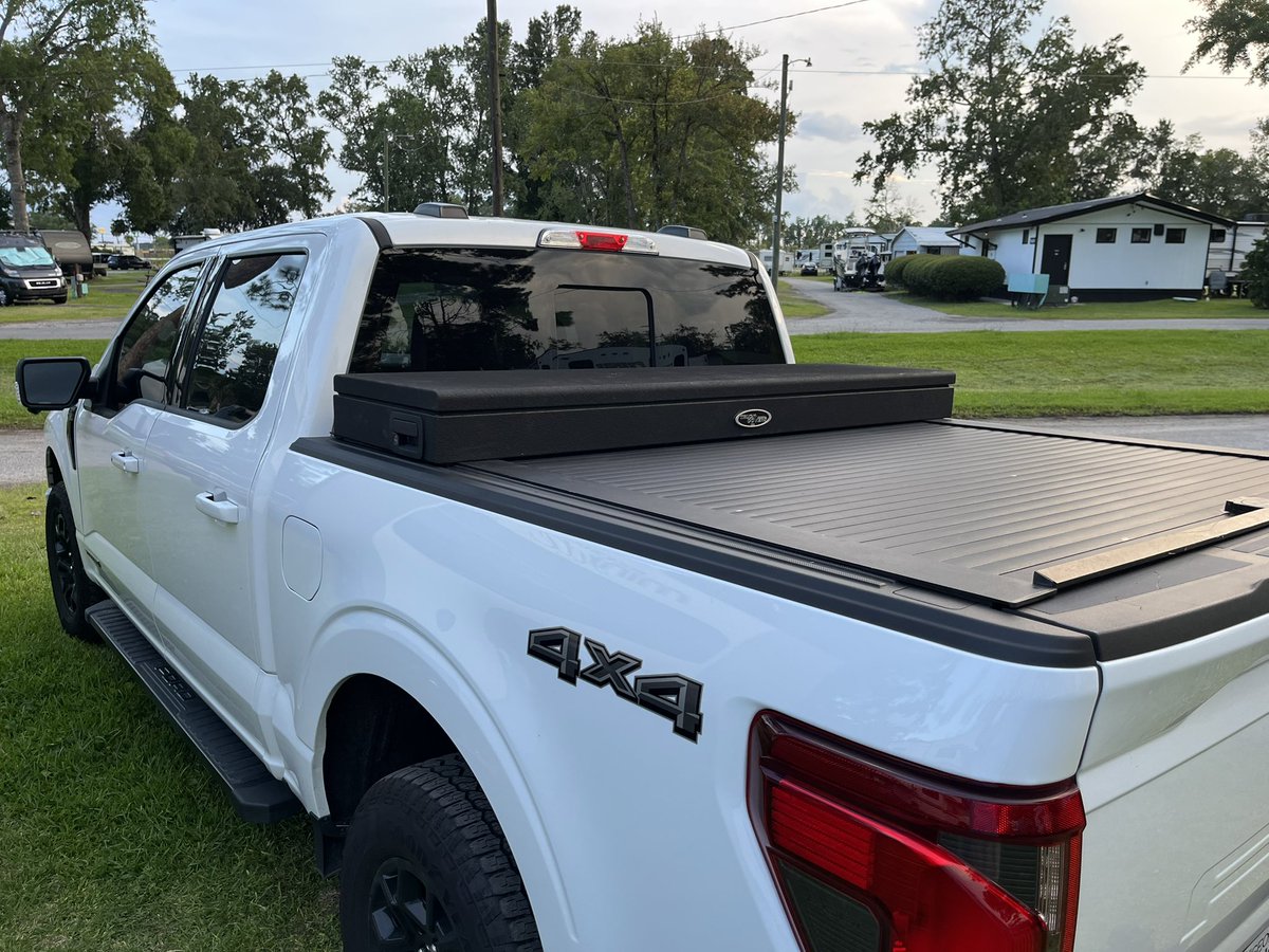 SturmVomAlk's tweet photo. @Truckcoversusa so ecstatic I was able to place this on my truck.  Had ordered one back in 2015 for a work vehicle, and had said then, if I ever ended up buying a pickup I would make sure to put this box/cover on it.  GREAT investment. https://t.co/qrkXGwrZ0z