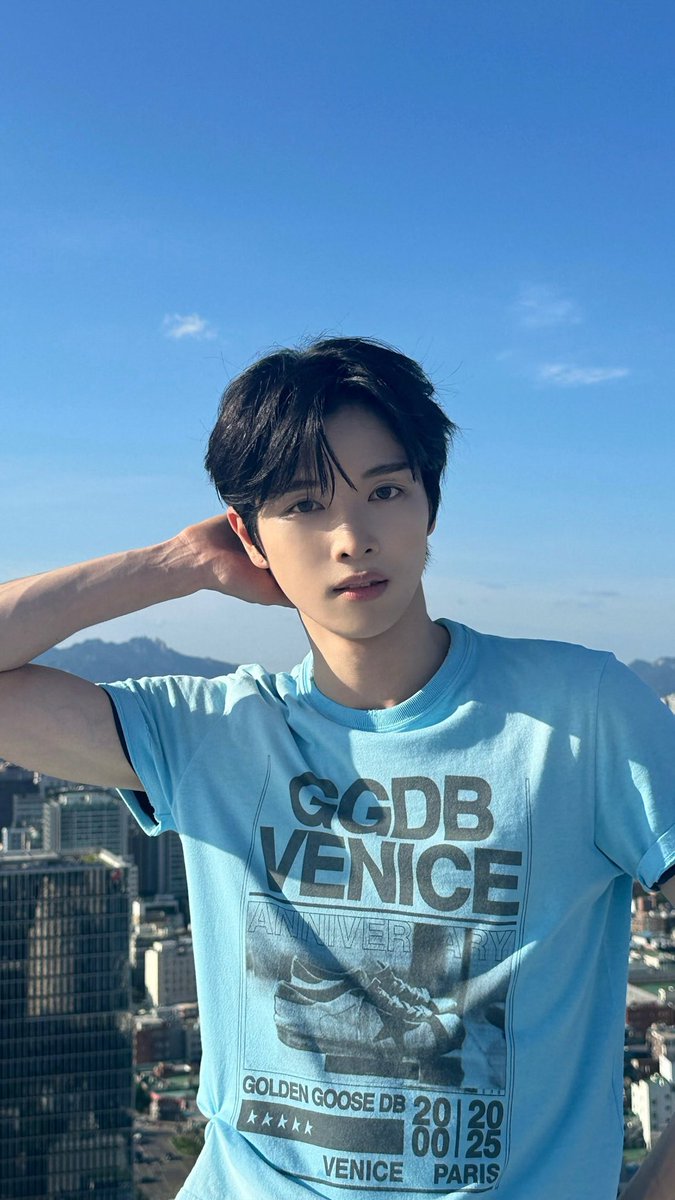 riize_archives's tweet photo. 260707 #SUNGCHAN riize_official instagram https://t.co/aUgUD0RIYM