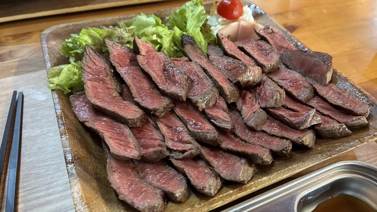 AmuzA_Channel's tweet photo. 今日は結婚記念日でお休み頂いてます🙇‍♂️
淡路島にある、夢ホルモン2ndさんにちょっと贅沢ランチに来ています🥳
#夢ホルモン2nd
#淡路島 https://t.co/VdXaf3ezxn