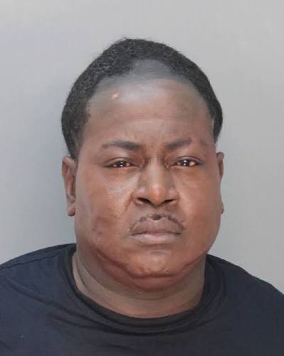 Tamils_World's tweet photo. Remind yourself when @Im_CROWNED starts yelling 😡 #Bitch he's beefing with himself! Coke filters 😂 work for those who have to #Rant to have a conversation, truth hurts he's mad at his mama 😭 for the hairline! The others can have him...I don't know NAH🤡 https://t.co/R107zMQomz