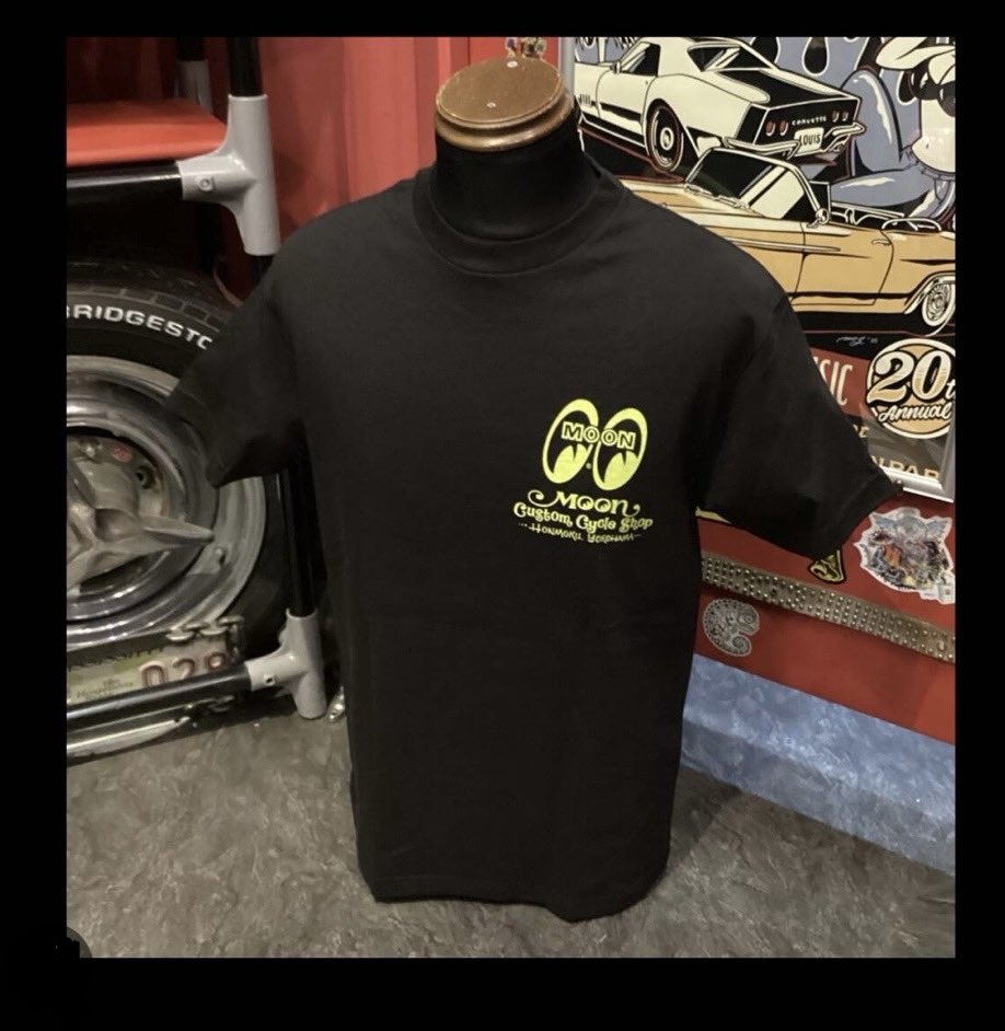 ALongR55's tweet photo. 💫
モータサイクル、ホットロッド、

世界代表 カスタムカルチャーの 立役者 「MOONEYES」 👀

日本にも 根付いてきたゾ

カスタムフリーク✨😊🤙✨✨

Go Go‼️

　　　　👇見てネ！👇
https://t.co/NJQEZwz5gA

#アメリカンロングリバー55
#ムーンアイズ
#MOONEYES
#SR https://t.co/DFkIbEJPWl