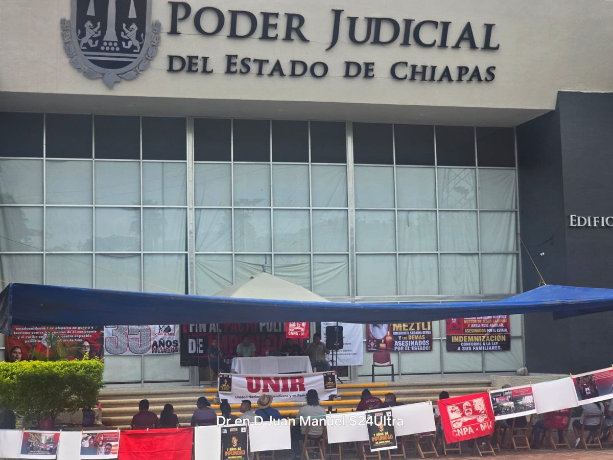 Cheri_EPO55's tweet photo. Desde #Tuxtla #Chiapas 
#FinAlPactoPolíticoDeImpunidad
El #35Aniversario de @MOCRICNPAMN 
Exigimos #Justicia 
@cdhzloficial @CDHAntonioEst 
@ONUDHmexico @lajornadaonline https://t.co/5JigBzRODG
