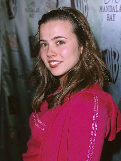 retrocharm_'s tweet photo. Linda Cardellini at 24 years old (1999) https://t.co/N5hKwelvdt