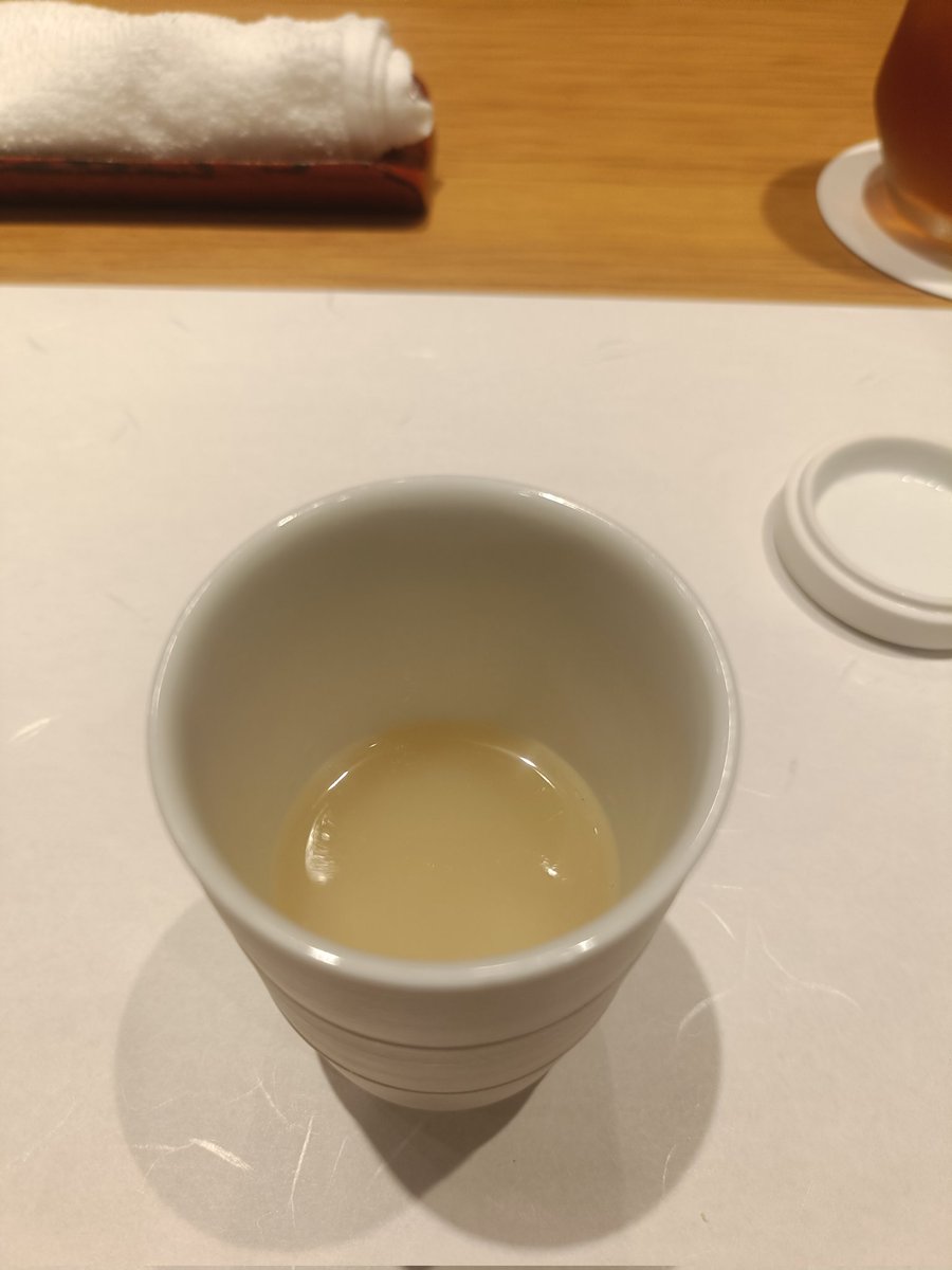 monroe_________'s tweet photo. 港区でおすすめの鮨
赤坂　鮨　淡師
茶室のある鮨屋。
鮨だけでなくからすみそばもよかった。
#港区 #グルメ #グルマン #食い道楽 #外食 #夫婦の日常 #夫婦デート #外食 #港区住民おすすめ #夫婦円満 #ランチ #ディナー #フレンチ #ミシュラン #六本木 #麻布十番 https://t.co/3awTrym3o7